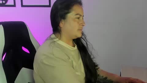 ivana online show from 06-30-26, 04:46