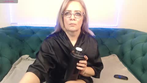 ivanacharm online show from 02-16-25, 10:43