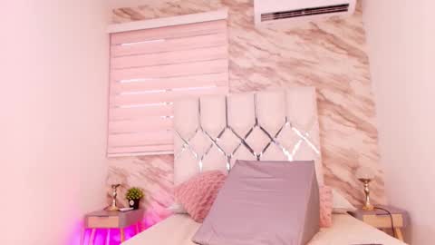 Snapshot of ivanna_vega_ chatting on 02-10-26, 07:40 ivanna online show from 02-10-26, 07:40