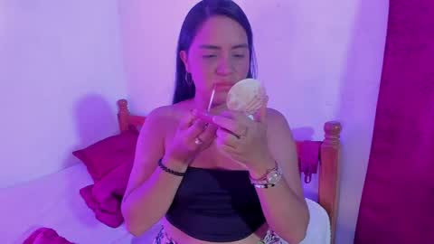 ivannaa18 online show from 05-25-26, 02:06