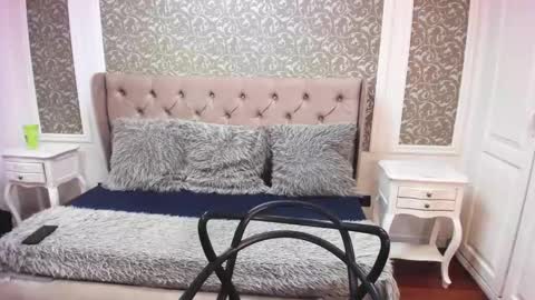 Ivet  online show from 10-15-25, 12:00