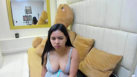 Ivet  online show from 10-22-25, 03:07