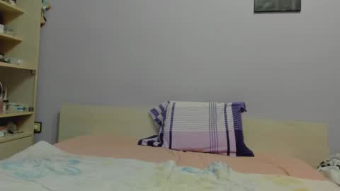 Snapshot of iveto69 chatting on 02-23-25, 04:50 Iveta online show from 02-23-25, 04:50