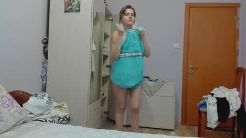Snapshot of iveto69 chatting on 10-22-25, 06:07 Iveta online show from 10-22-25, 06:07