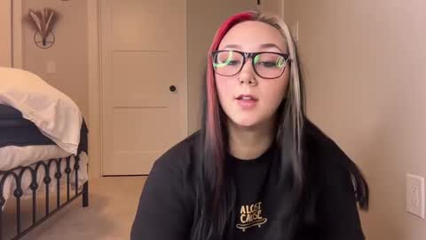 ivey jade online show from 09-30-25, 05:23