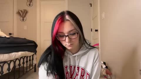 ivey jade online show from 10-01-25, 05:57