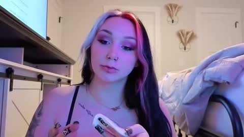 ivey jade online show from 11-01-25, 03:41