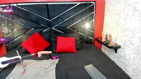 Ivis  online show from 11-11-25, 12:16