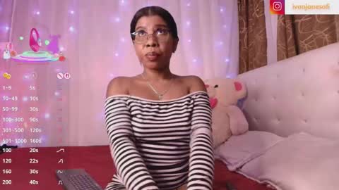 Snapshot of ivonjoness chatting on 03-25-26, 03:12 Ivon Miss Jones online show from 03-25-26, 03:12