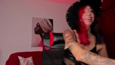 Ivonne  online show from 12-16-25, 02:33