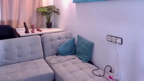 Snapshot of ivonne_hilton chatting on 10-24-25, 10:11 Ivonne online show from 10-24-25, 10:11