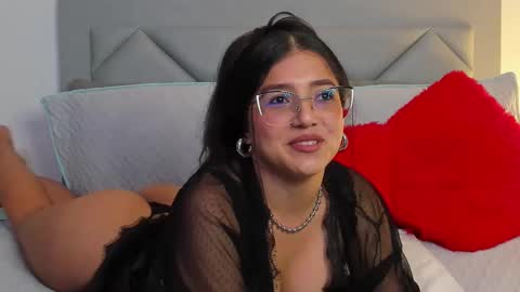 Ivonne Lennox online show from 02-25-25, 07:58