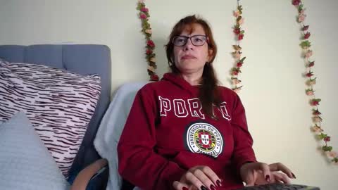Ivonne online show from 05-13-26, 10:17