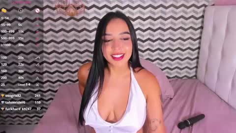 Snapshot of ivonnereyes chatting on 06-05-26, 06:52 IVONNE online show from 06-05-26, 06:52