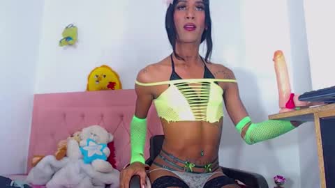 Snapshot of ivonneth chatting on 03-21-26, 08:08 ivonneth online show from 03-21-26, 08:08