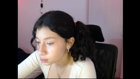 Snapshot of ivonny111 chatting on 10-29-25, 07:43 ivonny111 online show from 10-29-25, 07:43