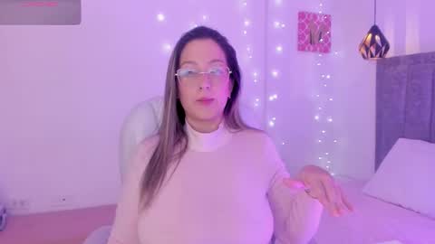 N A T H A L Y   online show from 01-07-26, 04:04