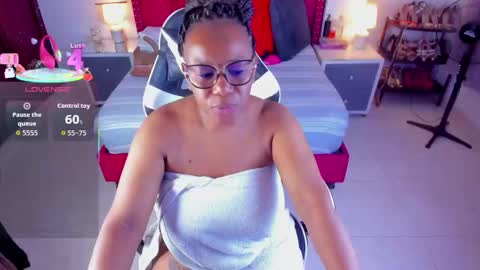 Snapshot of ivonsanchez chatting on 09-09-25, 03:17 IVONSANCHEZ online show from 09-09-25, 03:17