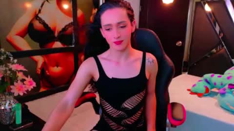 Snapshot of ivony_giselle chatting on 04-12-26, 01:49 ivony giselle online show from 04-12-26, 01:49