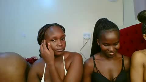 ivory_mae online show from 07-12-26, 04:25