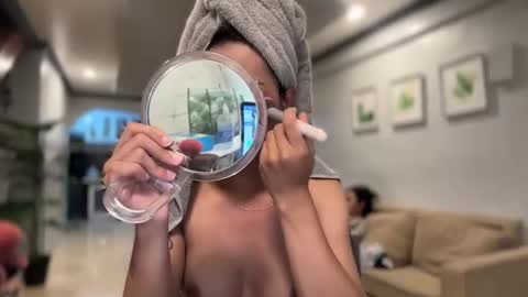 kirstenelsie online show from 10-15-25, 12:44