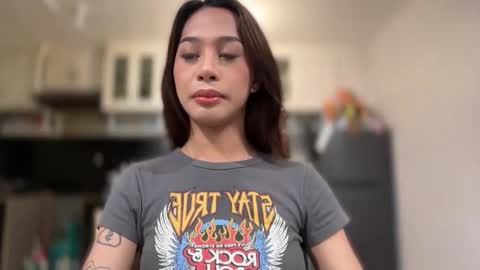 kirstenelsie online show from 11-21-25, 01:04