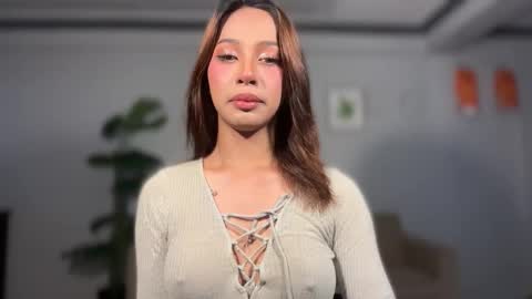 kirstenelsie online show from 12-02-25, 01:11