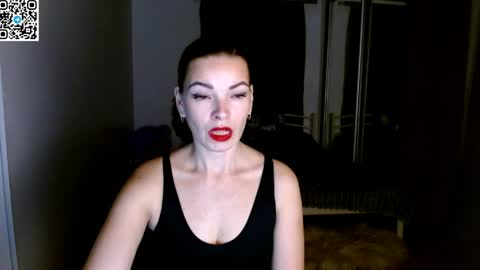 Snapshot of ivorymuse chatting on 04-03-26, 08:51 Lana online show from 04-03-26, 08:51