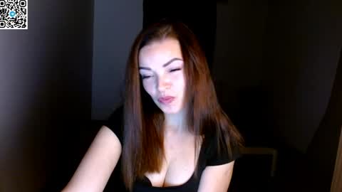 Snapshot of ivorymuse chatting on 04-22-26, 07:48 Lana online show from 04-22-26, 07:48