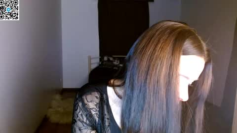Snapshot of ivorymuse chatting on 04-30-26, 09:08 Lana online show from 04-30-26, 09:08