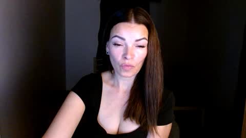 Lana online show from 05-13-26, 09:44