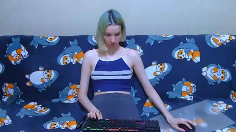 Snapshot of ivy__lester chatting on 07-20-26, 09:28 Ivy and Lester online show from 07-20-26, 09:28