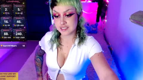 Snapshot of ivy_rosse chatting on 12-16-24, 03:54 You can find more of me here online show from 12-16-24, 03:54