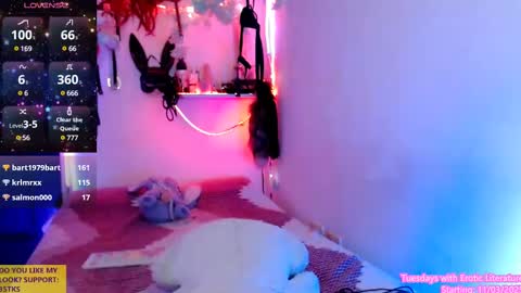 Snapshot of ivy_rosse chatting on 03-08-25, 06:47 You can find more of me here online show from 03-08-25, 06:47