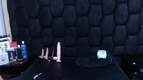 ivy_skinny online show from 11-25-25, 09:15