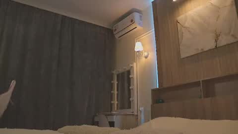 Ivy online show from 02-12-25, 06:09