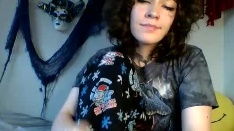 IVY DEVILL online show from 11-26-25, 02:18