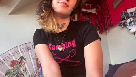 IVY DEVILL online show from 05-28-26, 06:38