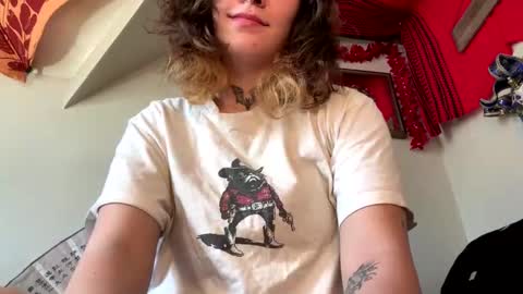 IVY DEVILL online show from 06-01-26, 07:37
