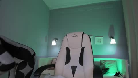 IVY - Follow me 3 online show from 12-07-24, 06:43