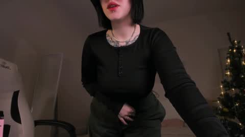 IVY - Follow me 3 online show from 01-02-25, 06:29