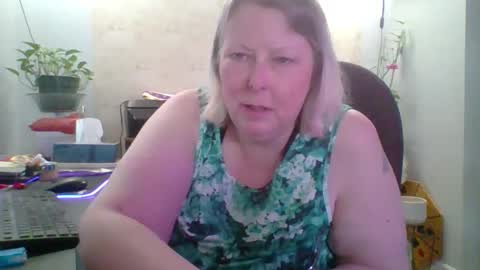 ivyjane3522 online show from 05-05-26, 07:11