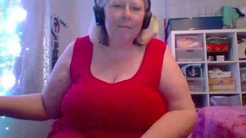 Snapshot of ivyjane3522 chatting on 06-28-26, 03:23 ivyjane3522 online show from 06-28-26, 03:23