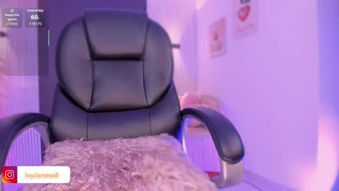 Snapshot of ivyjonesx chatting on 03-06-26, 11:34 Ivy online show from 03-06-26, 11:34