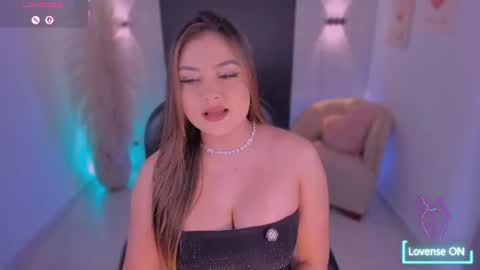 Snapshot of ivyjonesx chatting on 06-22-26, 05:32 Ivy online show from 06-22-26, 05:32