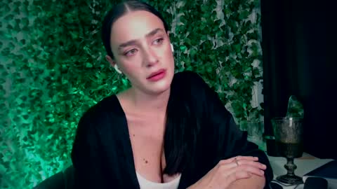 Miss Ivy online show from 12-29-24, 11:08