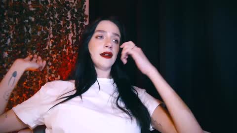 Miss Ivy online show from 01-19-25, 07:26