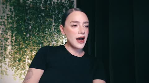 Miss Ivy online show from 01-22-25, 02:56