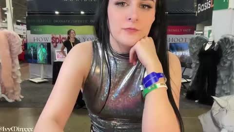 Snapshot of ivyminxxx chatting on 12-06-24, 11:14 Ivy Minxxx online show from 12-06-24, 11:14