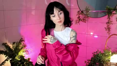 Snapshot of ivymotion chatting on 11-06-25, 03:02 Ivy online show from 11-06-25, 03:02